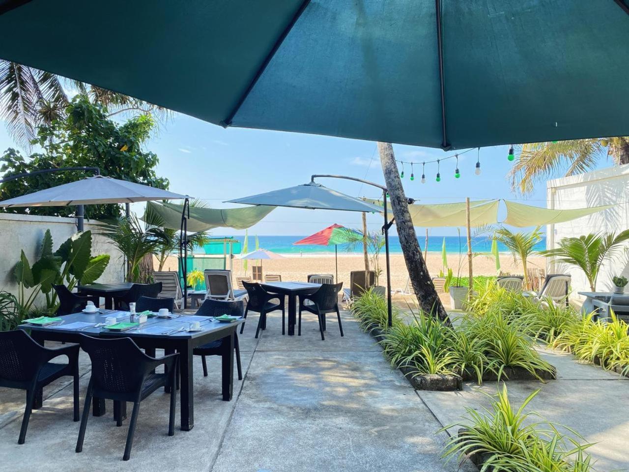 Josan Villa With A Glorious Beach And Sea View Habaraduwa Central Esterno foto